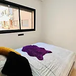 Luxurious 2 Bedroom Condo City Center With Pool \' Train Station \' Aeroport