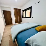 Luxurious 2 Bedroom Condo City Center With Pool \' Train Station \' Aeroport