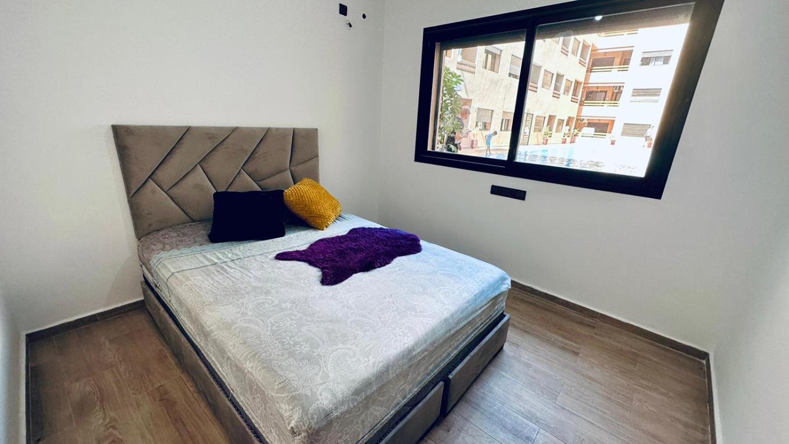 Luxurious 2 Bedroom Center With Pool ' Train Station ' Aeroport Appartement *