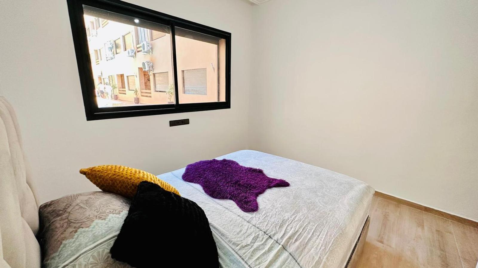 Appartement Luxurious 2 Bedroom Center With Pool ' Train Station ' Aeroport *